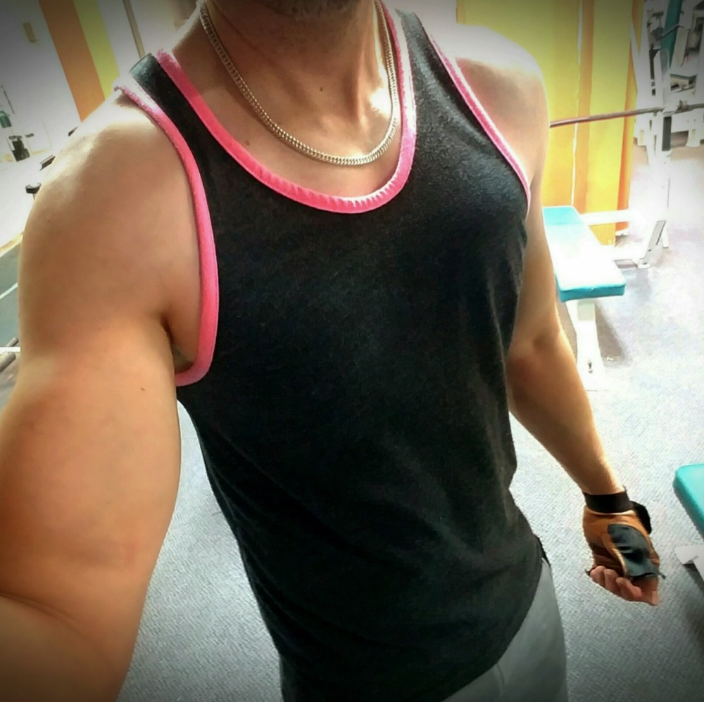 Johnny - Picture 2 of 8